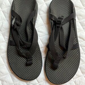 Chaco sandles womens